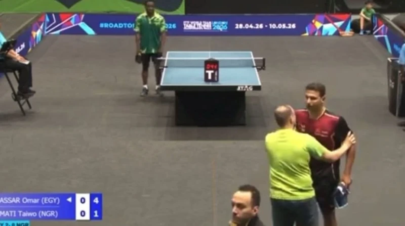 كواليس أزمة عمر عصر ومحمود حلمي وطرد الأخير من الصالة ببطولة أفريقيا