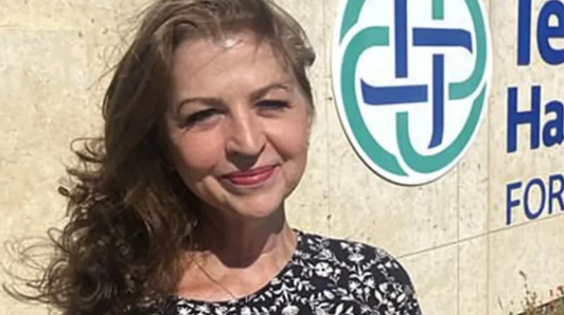 سيدة تكتشف إصابتها بسرطان الرئة وتشفى منه في نفس اليوم