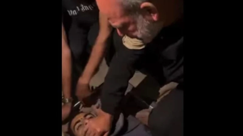 والد الجعفراوي: سلامات ياصالح كنت طالبًا الشهادة.. الله يسهل عليك