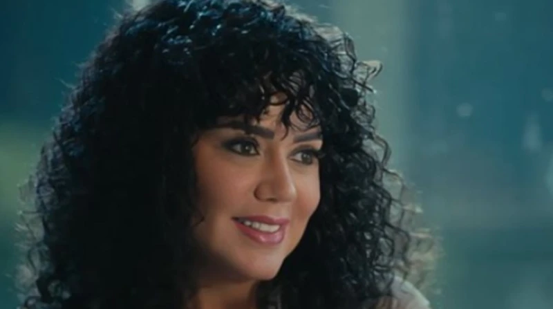 من كواليس مسلسل "لينك"، رانيا يوسف تلفت الأنظار بإطلالة جديدة