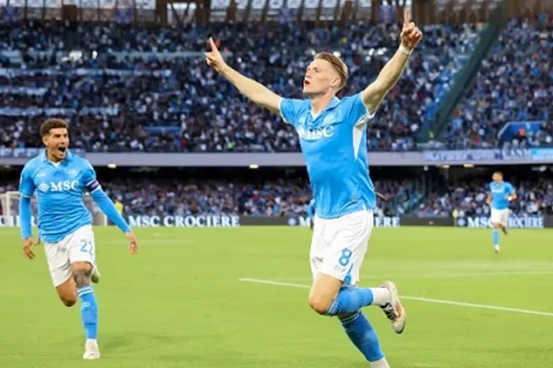 عتاولة البريميرليج يراقبون سكوت مكتوميناي