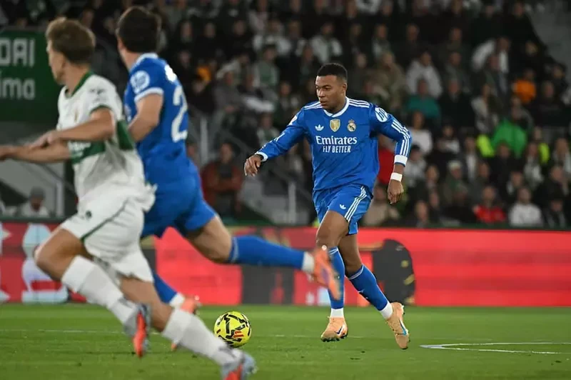 ريال مدريد يفلت من الهزيمة بتعادل مثير أمام إلتشي