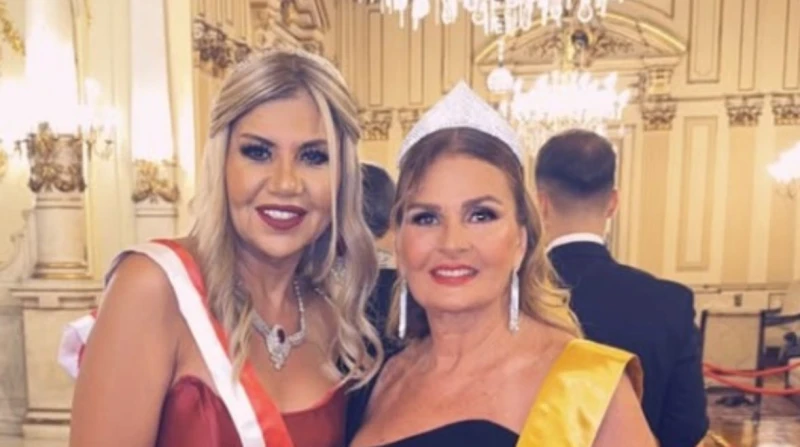 بالأسود والأحمر، يسرا وبوسي شلبي تشاركان في حفل "الجراند بول" بقصر عابدين