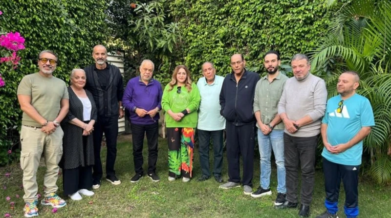 زيارة مفاجئة السر، أشرف زكي يتراجع عن استقالته من منصب نقيب الممثلين