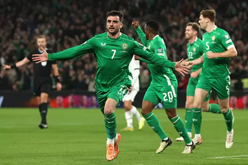 أيرلندا تُسقط البرتغال بهدفين في ليلة طرد رونالدو