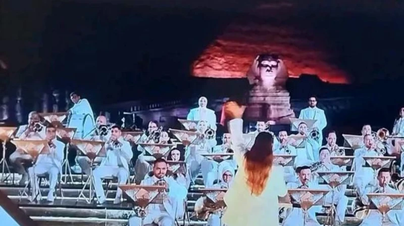 "شرف أني أرحب بالرئيس السيسي بالموسيقى"، أول تعليق من دنيا الدغيدي مايسترو افتتاح المتحف المصري الكبير