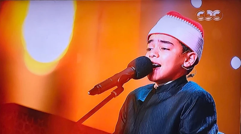 "والنبي ادعيلي"، محمد القلاجي أصغر متسابق يبهر لجنة تحكيم "دولة التلاوة"