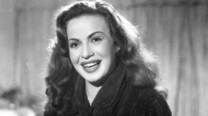 هند رستم، من "باب الحديد" إلى قلوب عشاق الزمالك في ذكرى ميلادها