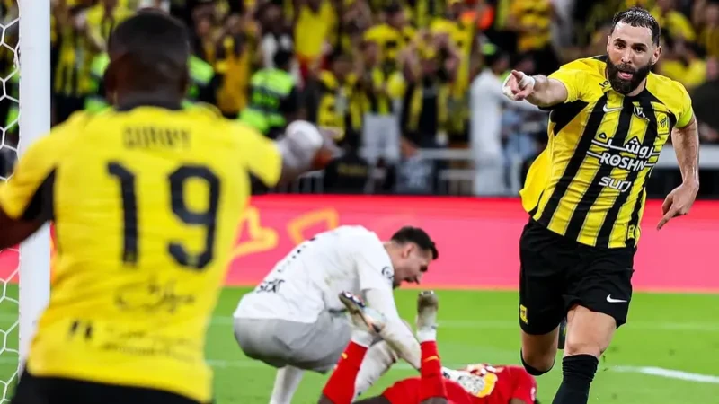 بنزيمة يفاجئ الاتحادية ويقول: العروض الأوروبية بتخبط