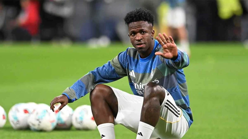 كواليس اجتماع بيريز وفينيسيوس.. غضب وتهديد بالرحيل