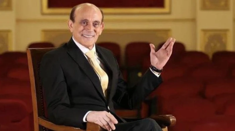 السيسي يوجه بتوفير الرعاية الطبية للفنان محمد صبحي