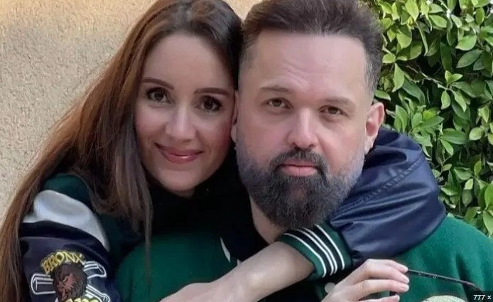 محمد محمود عبد العزيز يوجه رسالة مؤثرة لزوجته: “شفاكي الله يا أم العيال”