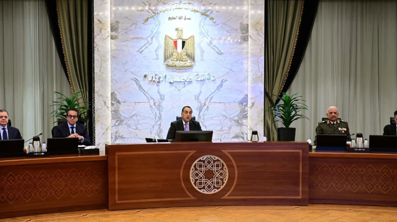 "نافذة رقمية واحدة"، الحكومة توافق على مشروع قرار بتنظيم التصوير الأجنبي بمصر