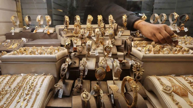 بعد ارتفاع 300 جنيه، ما مستقبل سعر جرام الذهب عيار 21؟