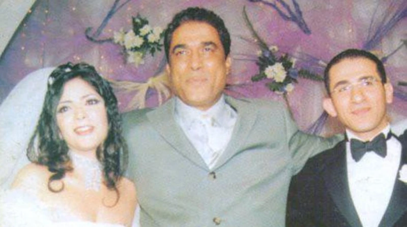 ميلاد أحمد زكي وحلمي ومنى، كواليس صورة شهير لثلاثي الفن بعد موقف طريف