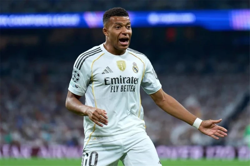 بيان ناري من باريس سان جيرمان ضد كيليان مبابي