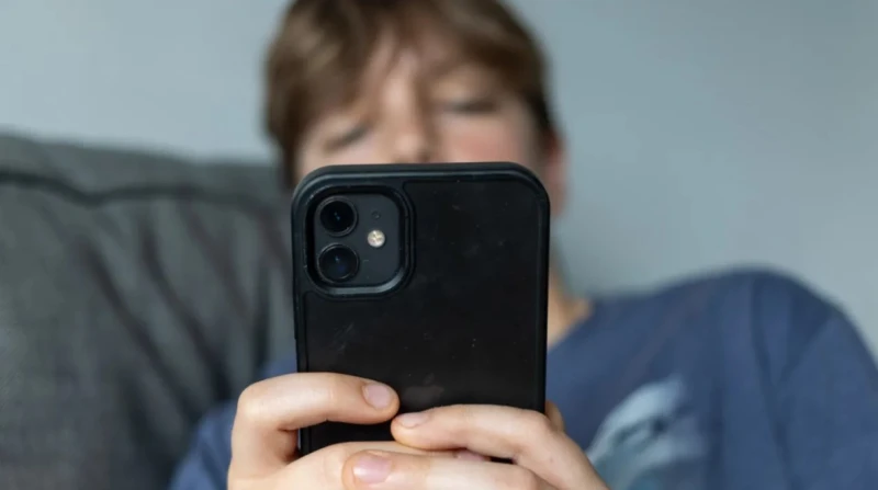 الريلز وتدهور القدرات العقلية.. دراسة تحذر من "تعفّن الدماغ"