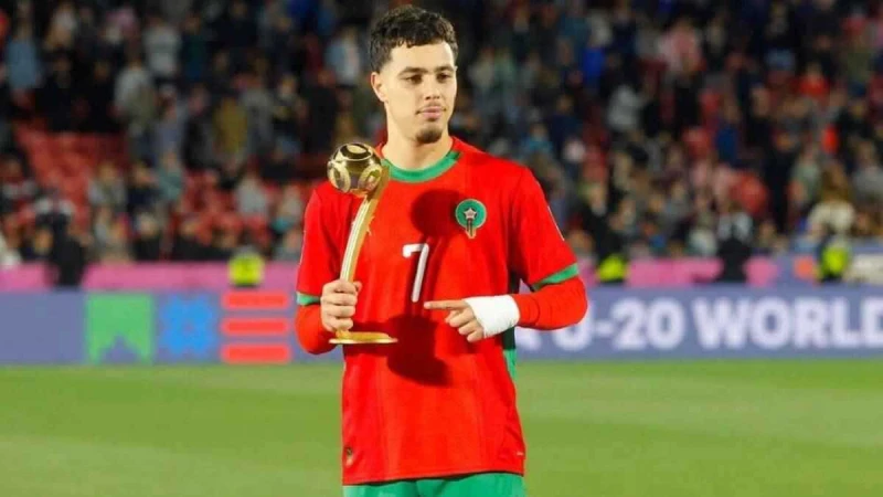 “عثمان معما” يتوَّج بجائزة أفضل لاعب شاب داخل القارة 2025