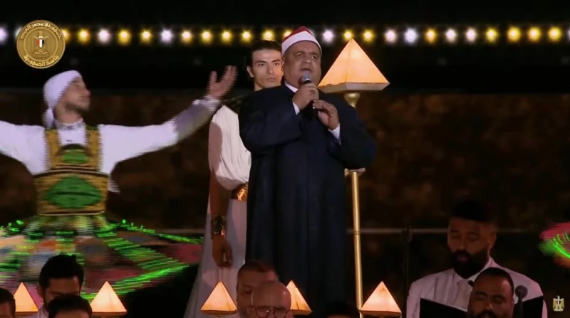 أول تعليق من المنشد إيهاب يونس بعد تألقه في افتتاح المتحف المصري الكبير