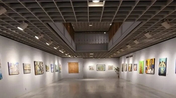 افتتاح معرض كارمن بيترارو بالأوبرا تحت عنوان «سيمفونية الزهور» بعد غد