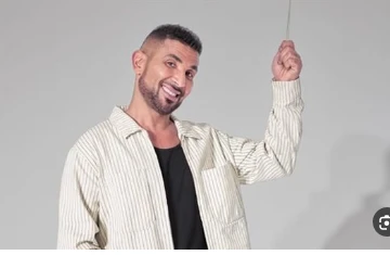 زوجة أحمد سعد تكشف اخر تطورات الحالة الصحية له بعد الحادث المفزع: ادعوله