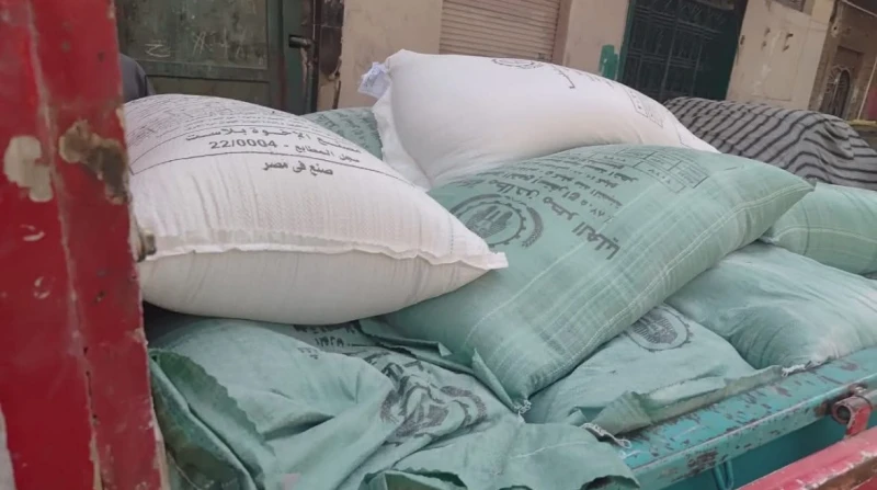 بعد مطاردة سيارة ربع نقل، إحباط تهريب 1.5 طن دقيق مدعم في الأقصر