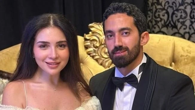 زوج مي عز الدين يرد بسخرية على تهنئة تامر حسني لزوجته سلمى