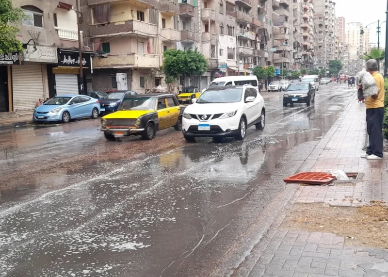 نوة المكنسة تصل الإسكندرية أمطار والحرارة تسجل 23 درجة