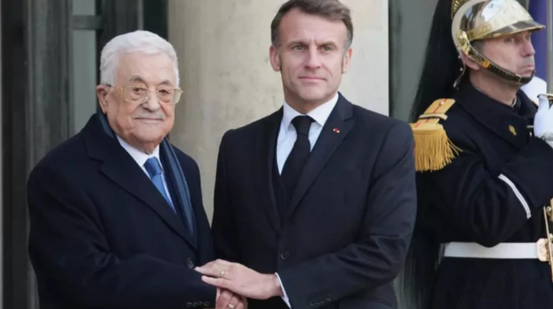 ماكرون وعباس يعلنان تشكيل لجنة مشتركة لصياغة دستور الدولة الفلسطينية