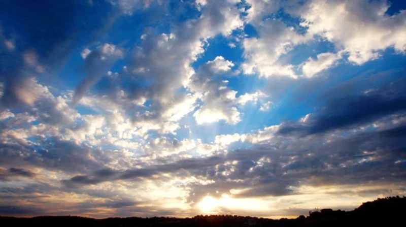 حالة الطقس غدًا الأحد 30 نوفمبر 2025، انخفاض درجات الحرارة وشبورة على الطرق