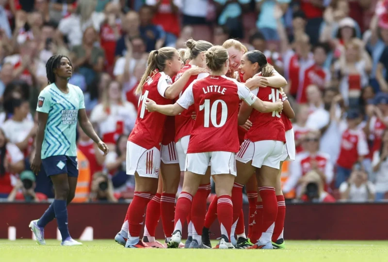 موعد والقنوات الناقلة لمباراة آرسنال ضد توتنهام في الدوري الإنجليزي