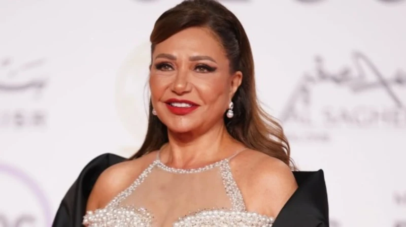 فساتين أنيقة وإطلالات مميزة، 50 صورة من افتتاح مهرجان القاهرة السينمائي