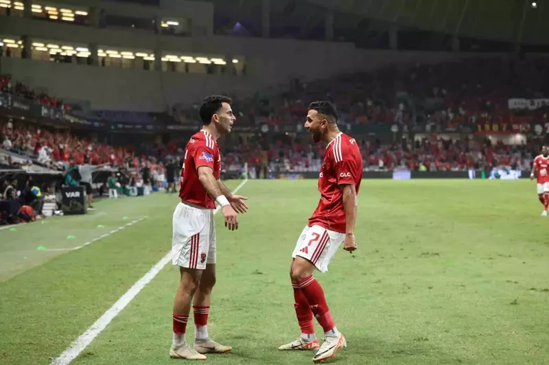 زيزو وتريزيجيه جاهزان لمعركة الأهلي وشبيبة القبائل