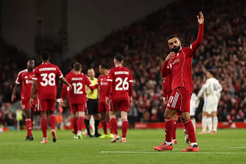 الملك صلاح يقود هجوم ليفربول ضد آيندهوفن الهولندي