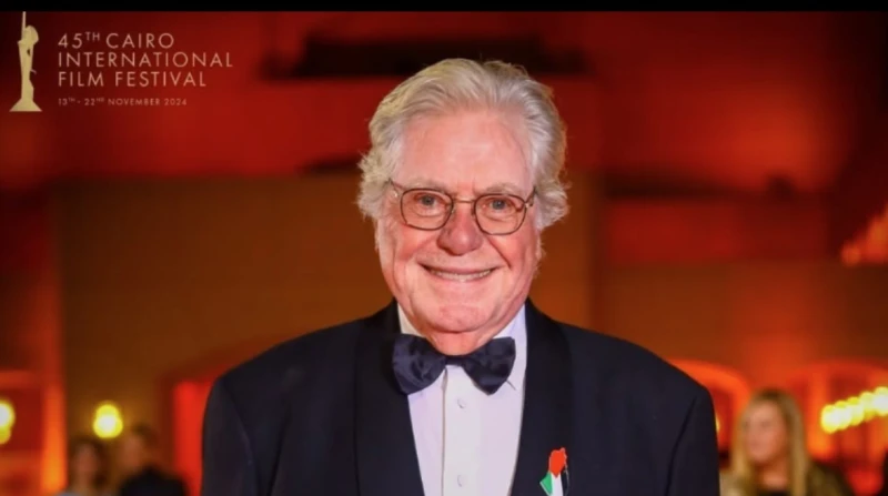 تقديرًا لمسيرته الحافلة بالعطاء والإبداع، تكريم حسين فهمي في مهرجان مراكش الدولي