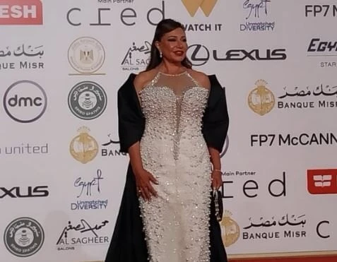 ليلى علوي تتألق في مهرجان القاهرة السينمائي 46: “حضرت من الرباط خصيصًا لهذه المناسبة”