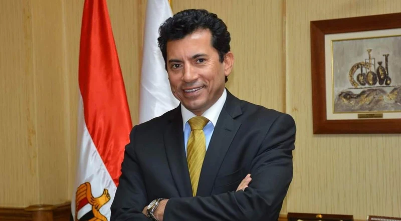 أشرف صبحي: أزمة أرض الزمالك «هتتحل غصب عن أي تعقيد»