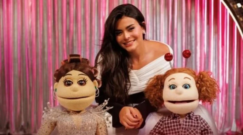 أبلة فاهيتا تحرج أسماء جلال: "ماشية على خُطى بيومي فؤاد"