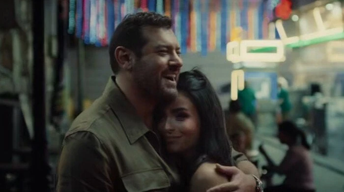 فيلم “السلم والثعبان” يحقق نجاحًا كبيرًا ويتصدر شباك التذاكر في السينما