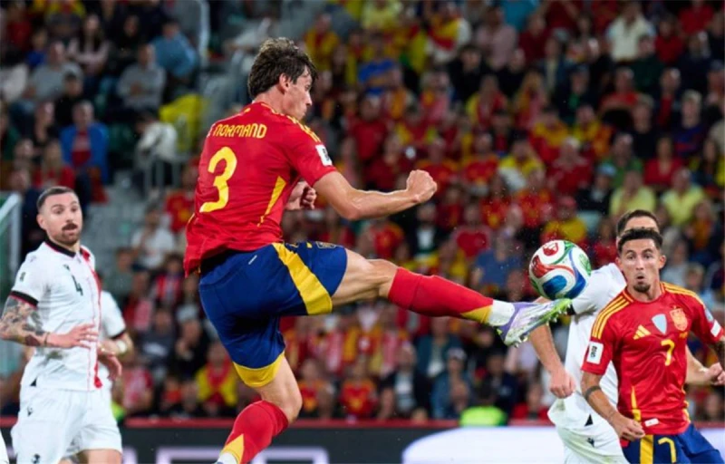 منتخب إسبانيا يحجز مقعده في المونديال بالتعادل أمام تركيا