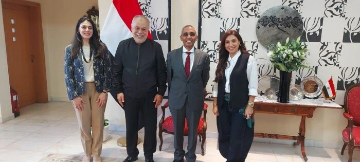 أشرف زكي يثني على كرم استقبال سفارة مصر بالبحرين خلال مهرجان عمان السينمائي