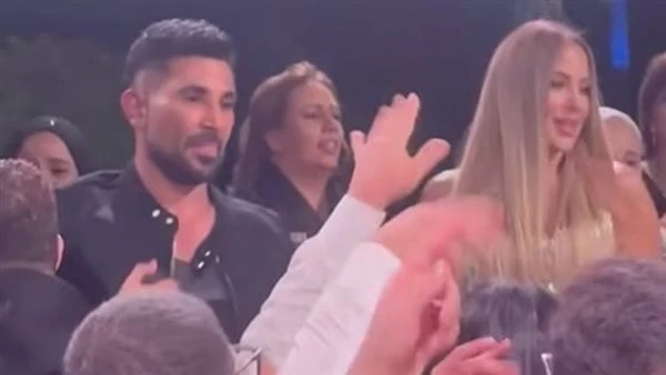 أحمد سعد يظهر بعد الحادث في حفل زفاف نجل الفنانة ريم مصطفى