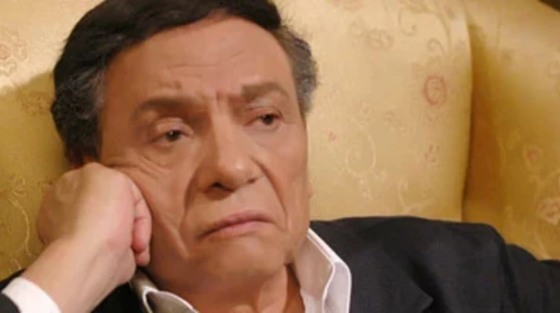 الموت يفجع أسرة الزعيم عادل إمام