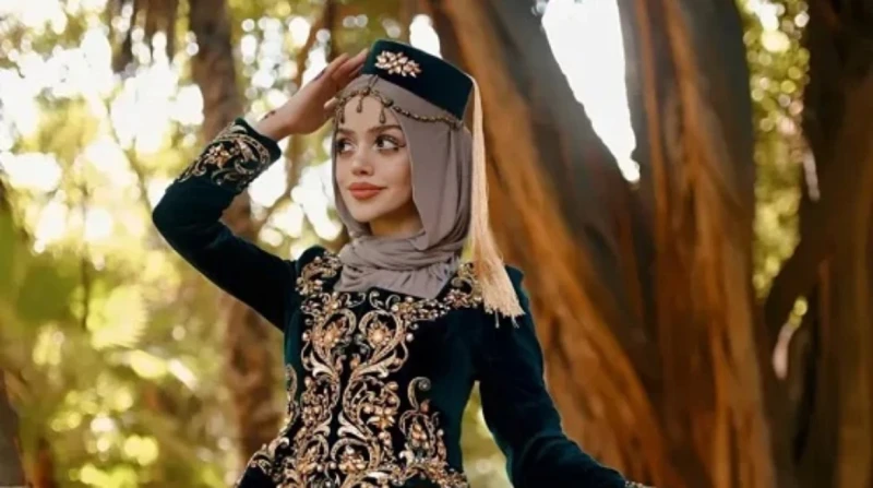 ودعت أسناني، عبير الصغير تصرخ ألمًا منذ 7 سنوات بسبب "الفينيرز"