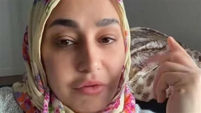 حلا شيحة: افتحوا المصحف.. احنا محتاجين نعيش مع كلام ربنا ومعانيه