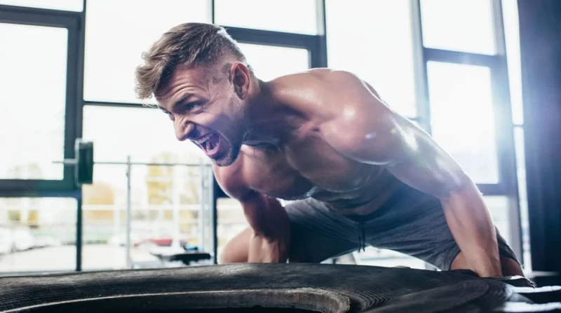 الألفاظ النابية تحفز الرياضيين، دراسة تكشف مفاجأة حول أداء الشتامين في الجيم