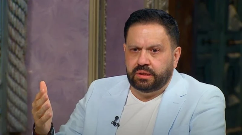 وعكة صحية طارئة، إدوارد على كرسي متحرك (خاص)