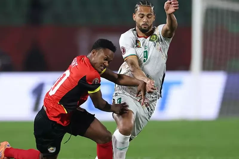 رائعة كوفاني تُهدي أسود الكاميرون الفوز على موزمبيق