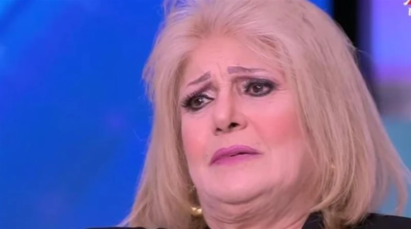 "حالتها غير مستقرة وربنا يلطف بيها"، نجل جليلة محمود يكشف تطورات أزمتها الصحية