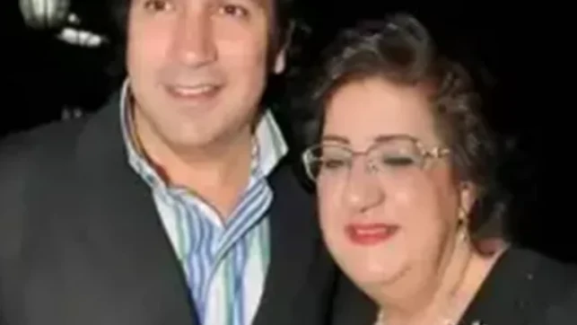 ده سبب وفاة والدة هاني رمزي